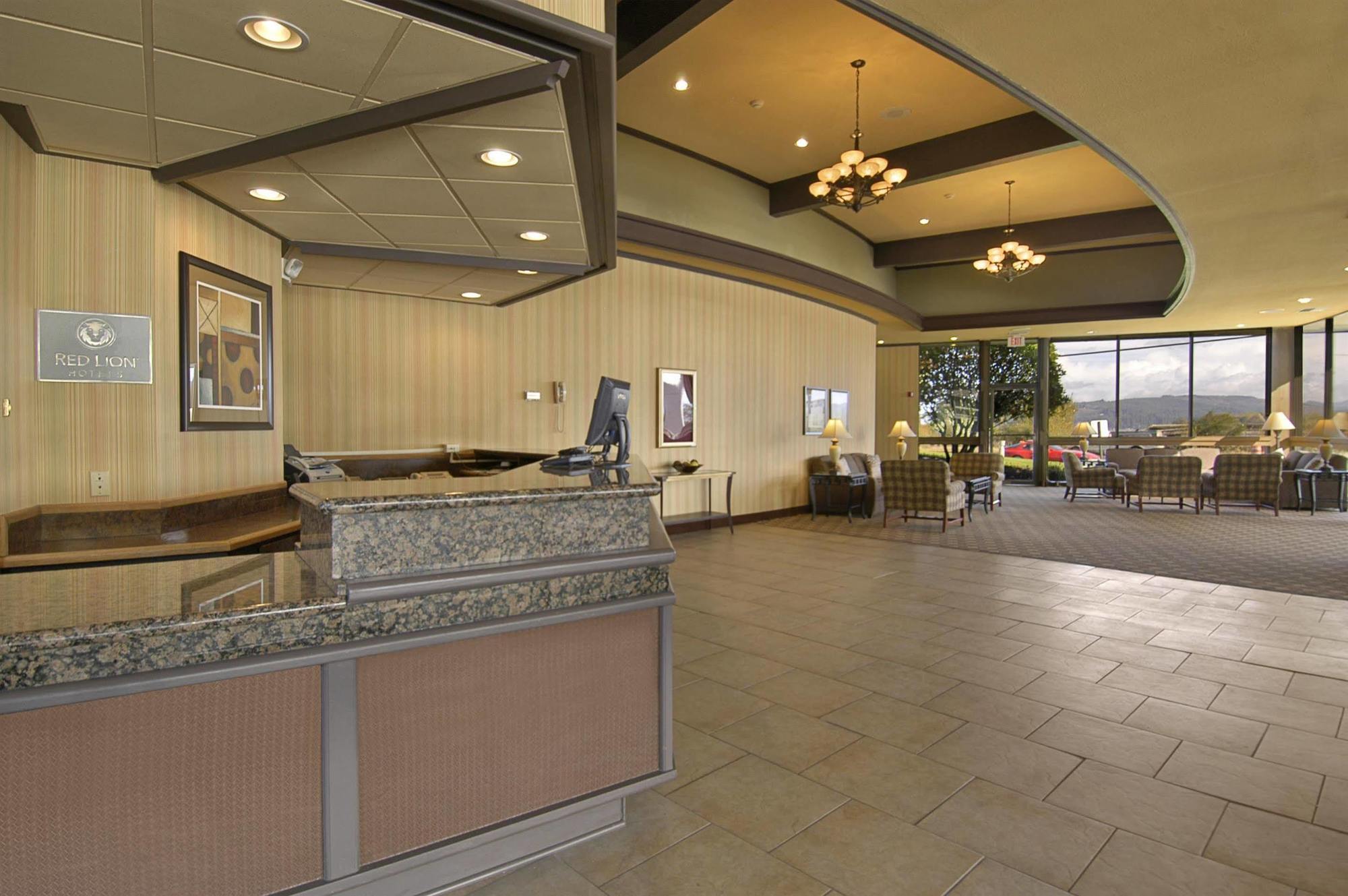 Red Lion Hotel Coos Bay Interior foto